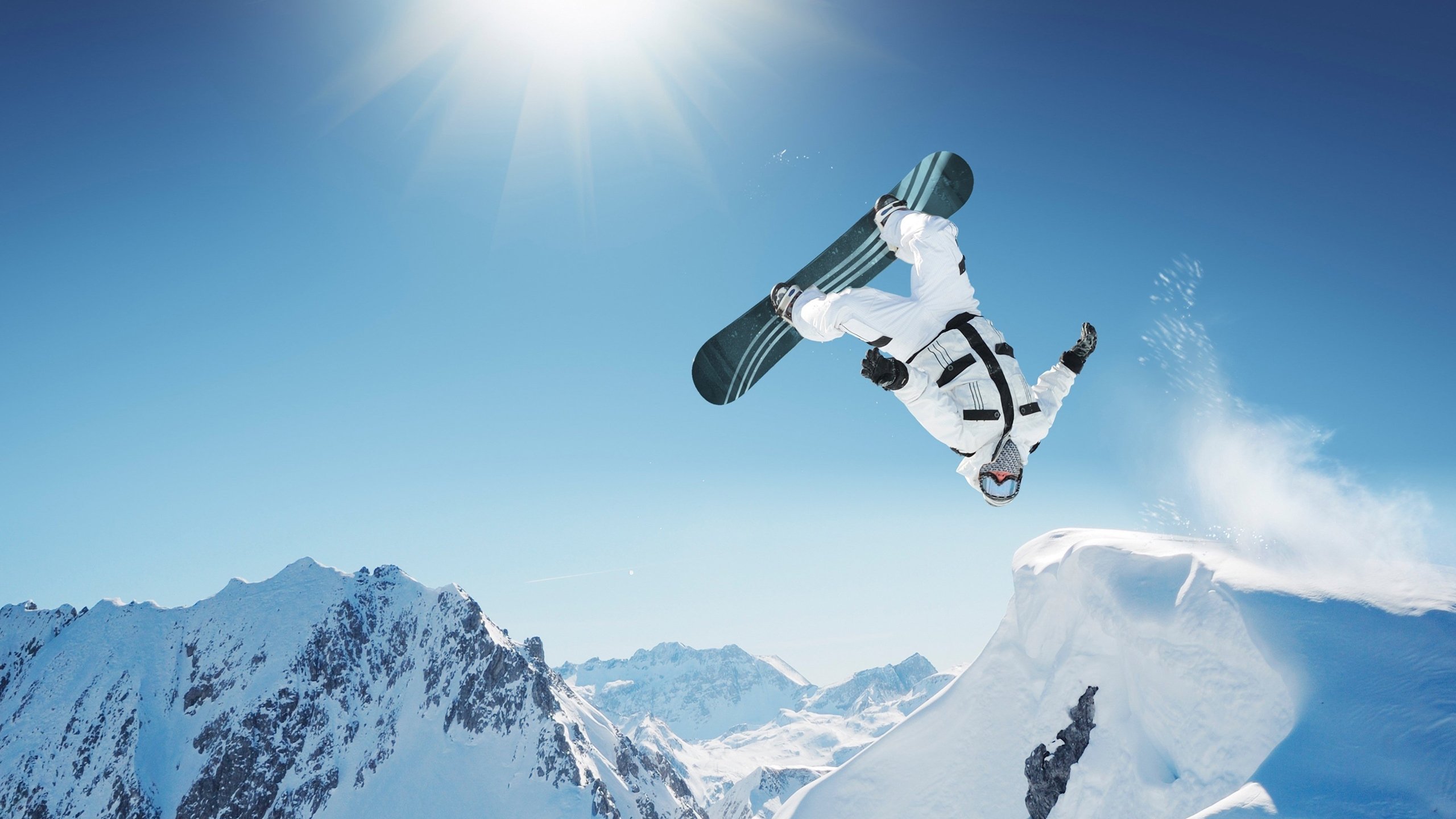 那不勒斯单节狂飙击溃冰岛，阿尔瓦雷斯千场里程碑载入史册